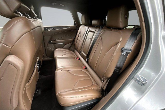 Used 2017 Lincoln MKC Reserve w/ Lincoln MKC Climate Package AWD/4WD image 22