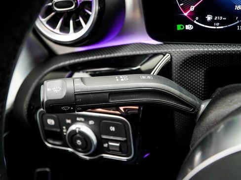 Used 2025 Mercedes-Benz CLA 250 image 33