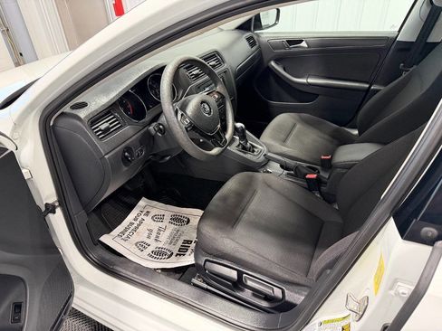 Used 2015 Volkswagen Jetta S image 10