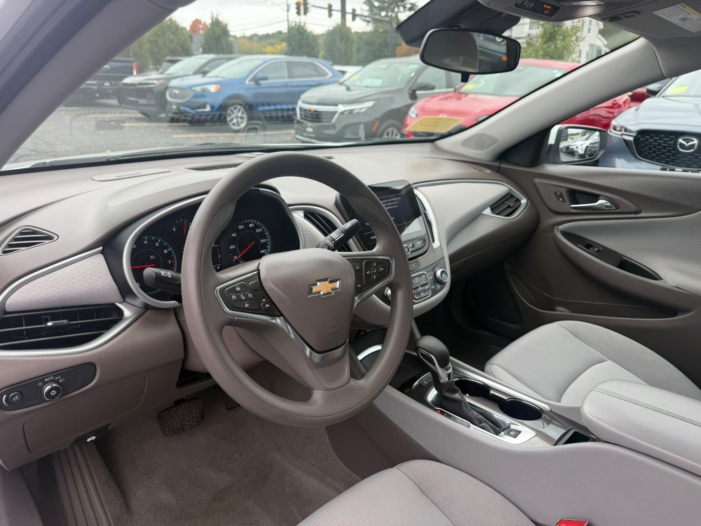 Used 2024 Chevrolet Malibu LT FWD image 14