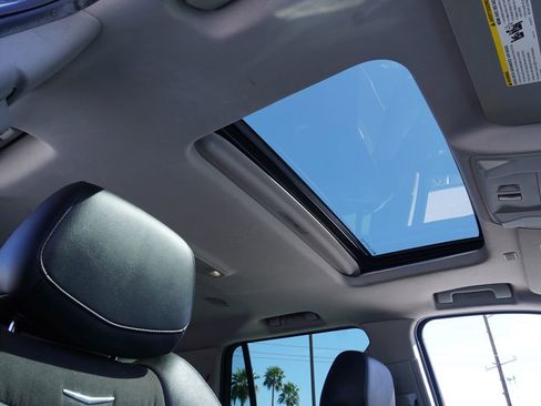 Used 2020 Cadillac Escalade Luxury image 14