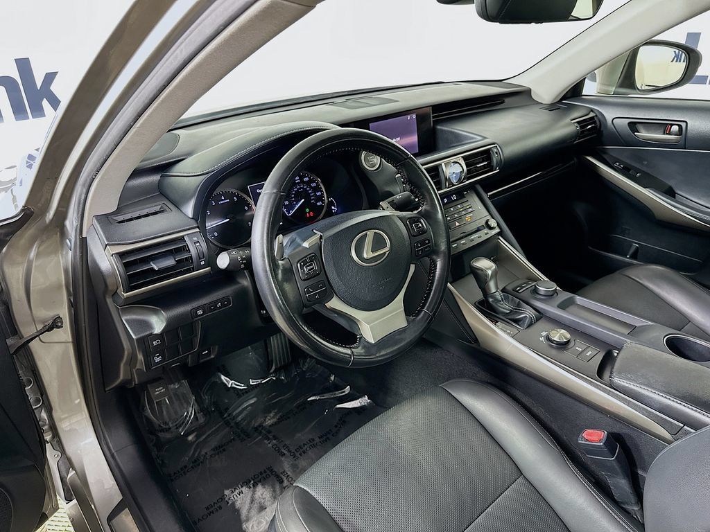 Used 2018 Lexus IS 300 w/ Accessory Package 2 RWD image 10