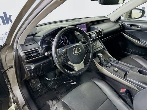 Used 2018 Lexus IS 300 w/ Accessory Package 2 RWD image 10