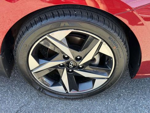 Certified 2023 Hyundai Elantra SEL w/ Convenience Package FWD image 8