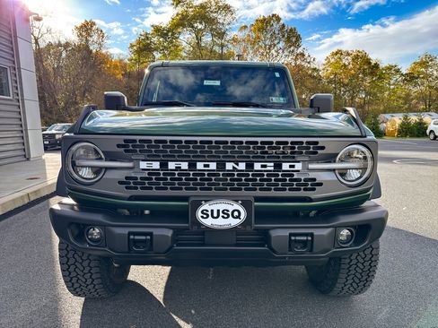 New 2025 Ford Bronco Badlands w/ Sasquatch Package AWD/4WD image 2