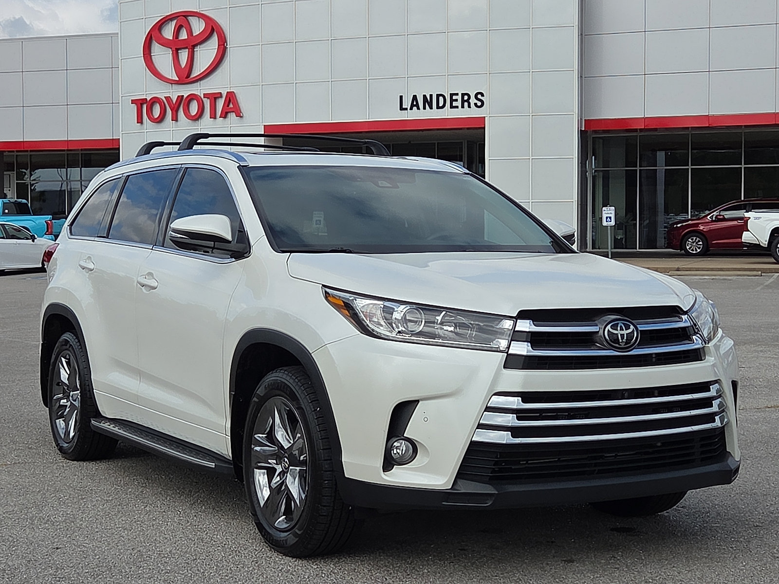 Used 2018 Toyota Highlander Limited Platinum AWD/4WD image 1
