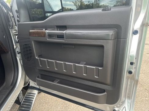 Used 2013 Ford F250 Platinum w/ FX4 Off Road Pkg image 7
