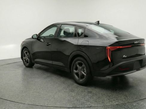 Used 2025 Kia K4 LXS image 6