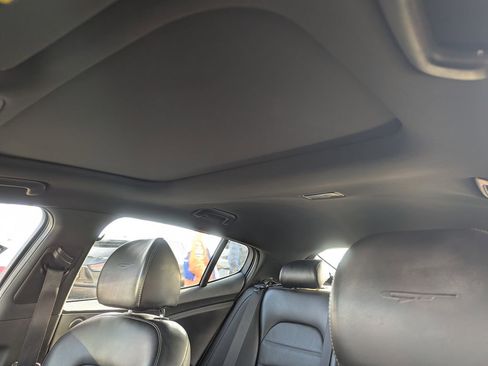 Used 2019 Kia Stinger GT2 image 28