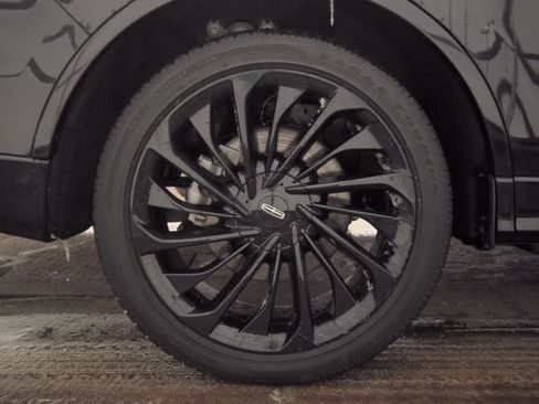 Used 2025 Lincoln Aviator Reserve w/ Jet Appearance Package image 11