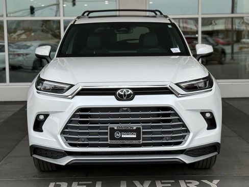 New 2026 Toyota Grand Highlander AWD Hybrid image 5