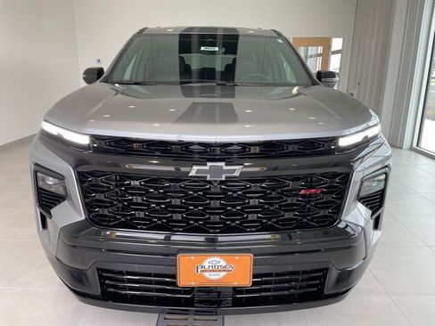 New 2026 Chevrolet Traverse RS w/ LPO, Floor Liner Package AWD/4WD image 8