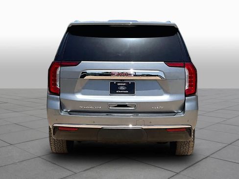 Used 2023 GMC Yukon XL SLT w/ SLT Luxury Package AWD/4WD image 5