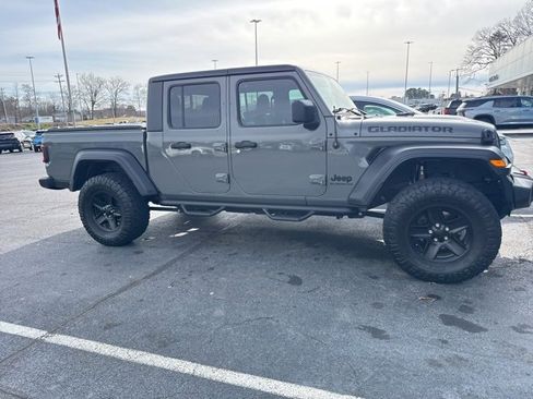 Used 2020 Jeep Gladiator Sport w/ Quick Order Package 24S image 2