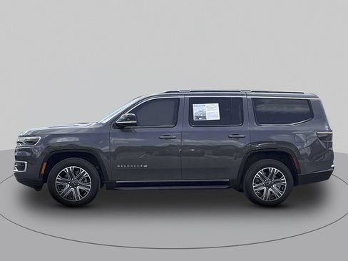 Used 2025 Jeep Wagoneer 4WD image 6