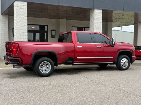 Used 2025 Chevrolet Silverado 3500 High Country w/ High Country Premium Package AWD/4WD image 5
