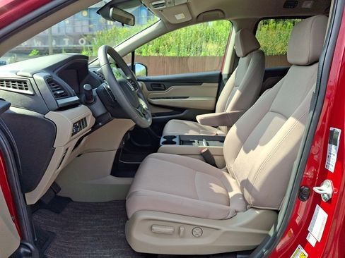 Used 2022 Honda Odyssey EX image 13