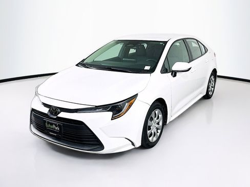 Used 2023 Toyota Corolla LE w/ Carpet Mat Package (TMS) image 3