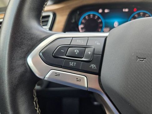 Used 2025 Volkswagen Atlas SE FWD image 20