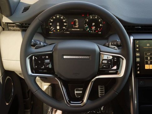 New 2026 Land Rover Discovery Sport Landmark AWD/4WD image 17