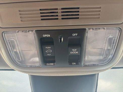 Used 2022 Honda Odyssey EX-L image 24