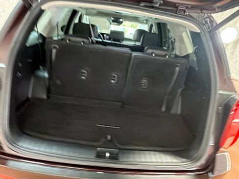 Used 2024 Hyundai Palisade SEL FWD image 13