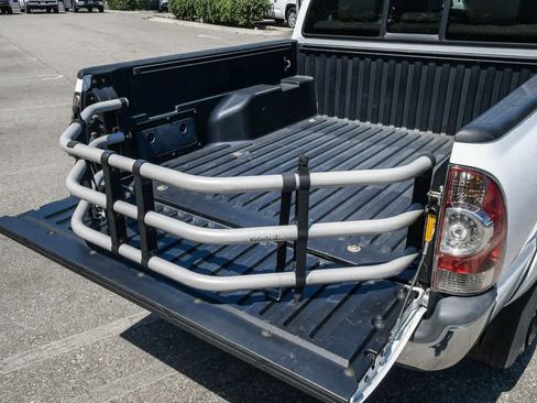 Used 2015 Toyota Tacoma PreRunner w/ SR5 Package RWD image 27