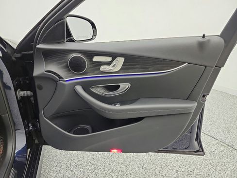 Used 2022 Mercedes-Benz E 350 Sedan image 26