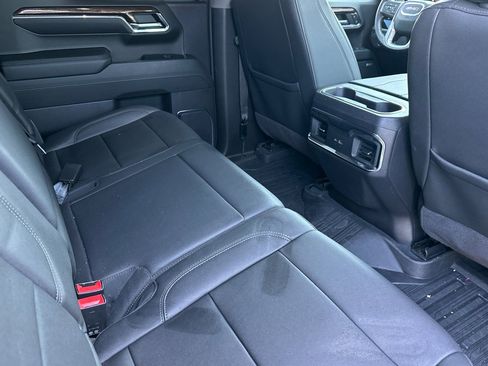 Used 2024 GMC Sierra 1500 Elevation w/ Elevation Premium Package AWD/4WD image 18