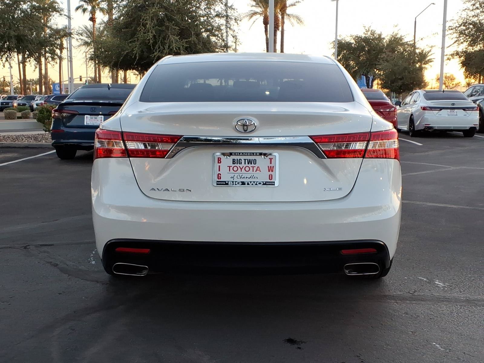 Used 2013 Toyota Avalon XLE FWD image 5