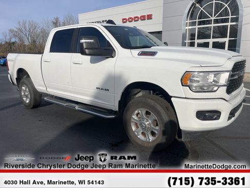 Used 2024 RAM 2500 Big Horn w/ Sport Appearance Package image 2