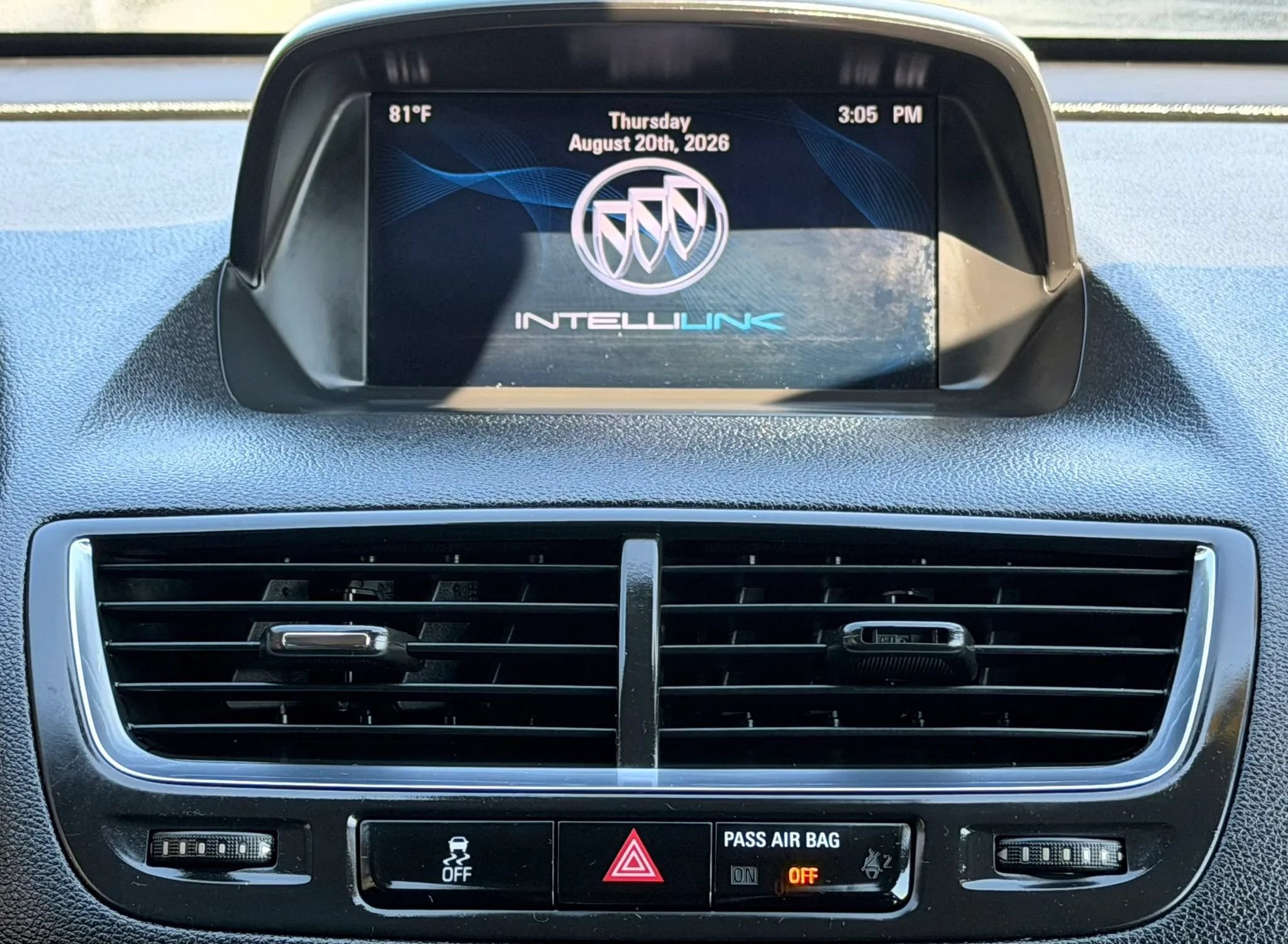 Used 2014 Buick Encore FWD image 18