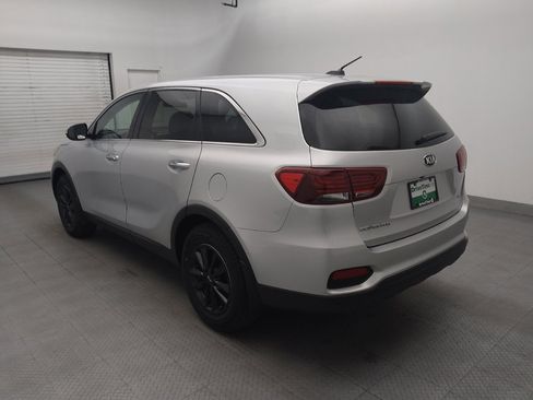 Used 2020 Kia Sorento LX FWD image 5
