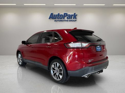 Used 2017 Ford Edge Titanium w/ Equipment Group 302A FWD image 5