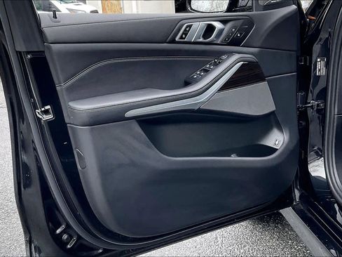 Used 2024 BMW X5 xDrive50e w/ M Sport Package image 21