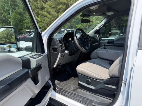 Used 2021 Ford F250 XL w/ Power Equipment Group AWD/4WD image 9