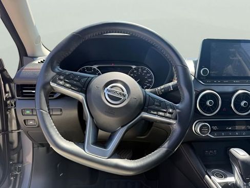 Used 2020 Nissan Sentra SR FWD image 13