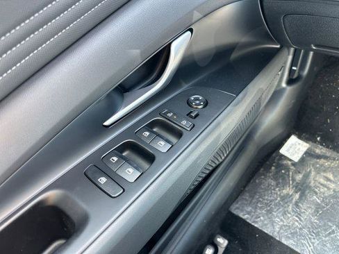 New 2026 Hyundai Elantra Limited FWD image 11