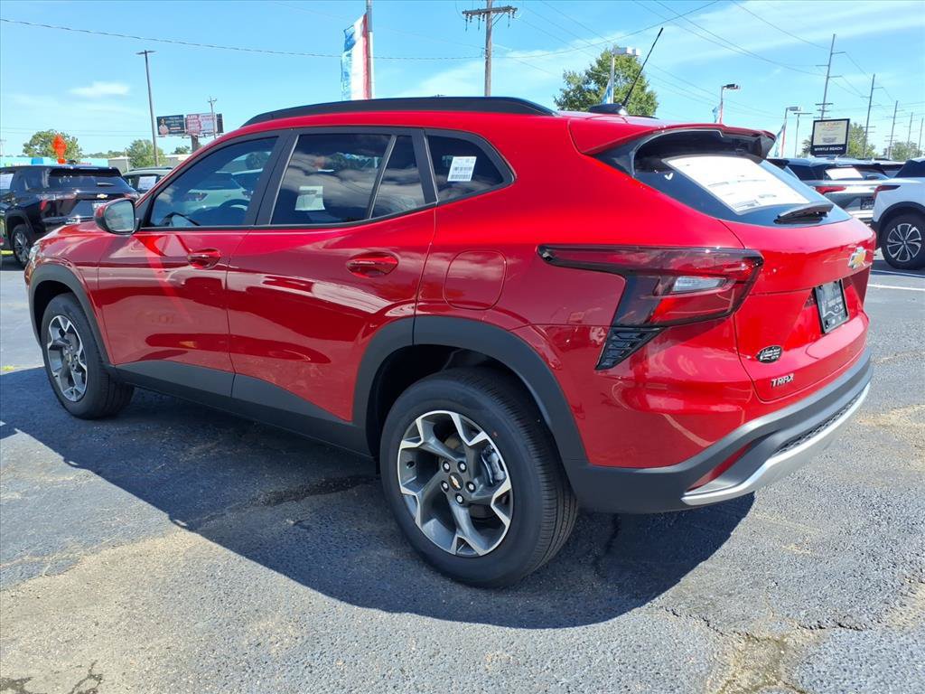 New 2026 Chevrolet Trax LT w/ LT Convenience Package FWD image 5