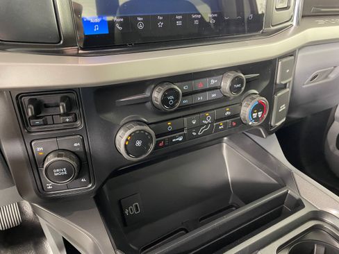 New 2026 Ford F250 XLT w/ XLT Premium Package AWD/4WD image 6
