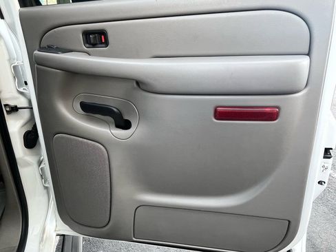 Used 2007 Chevrolet Silverado 3500 LT w/ Heavy-Duty Power Package image 14