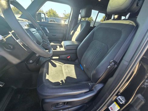 Used 2022 Land Rover Defender 110 V8 image 24