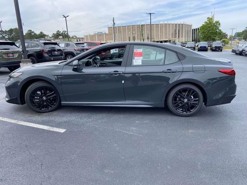 New 2026 Toyota Camry SE FWD image 6