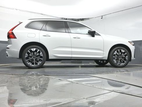 New 2026 Volvo XC60 B5 Plus w/ Protection Package Premier image 40