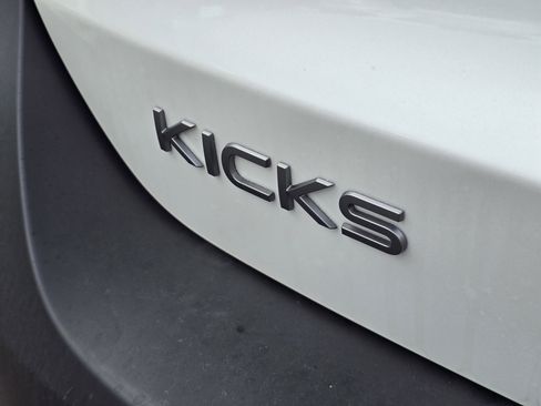 Used 2025 Nissan Kicks SR w/ Illumination Package AWD/4WD image 7