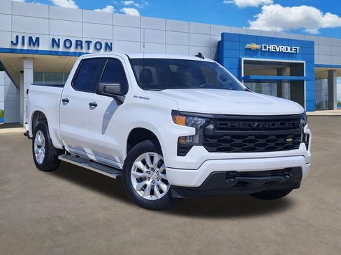 Used 2022 Chevrolet Silverado 1500 Custom image 1