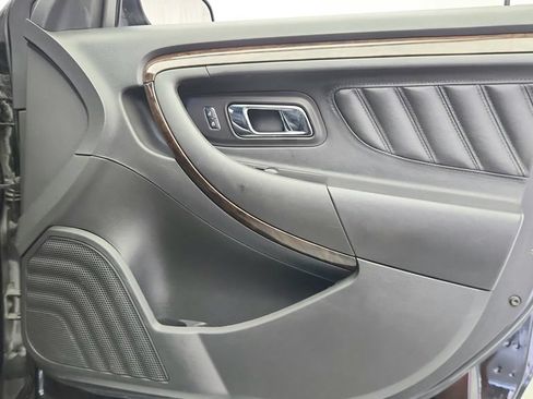 Used 2019 Ford Taurus Limited AWD/4WD image 28