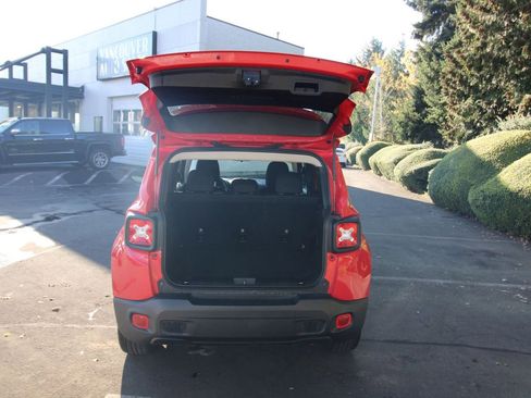 Used 2021 Jeep Renegade Sport image 28