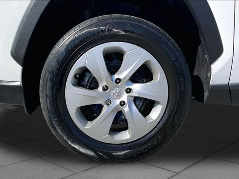 Used 2023 Toyota RAV4 LE FWD image 11