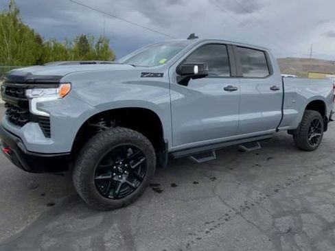 Used 2024 Chevrolet Silverado 1500 LT Trail Boss w/ LT Trail Boss Premium Package AWD/4WD image 4